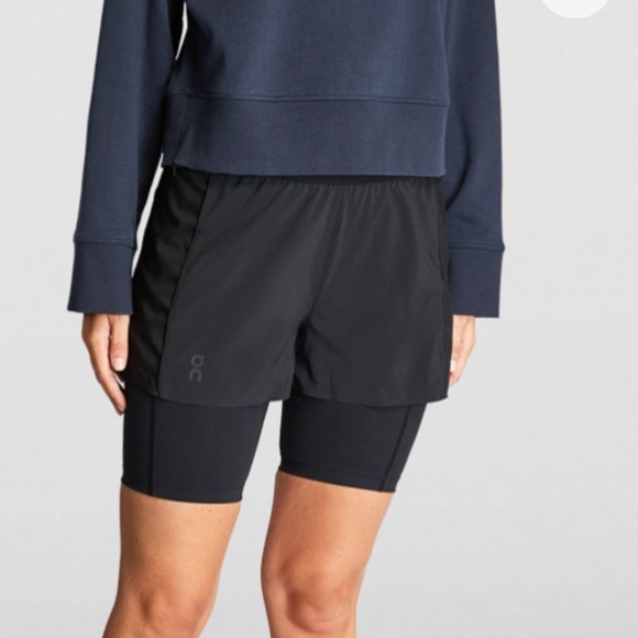 On Cloud On Running Active Shorts Size Small - Picture 6 of 10